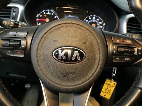 Used 2016 Kia Sorento EX image 20