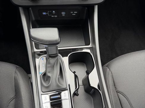 Used 2025 Hyundai Tucson SE image 28