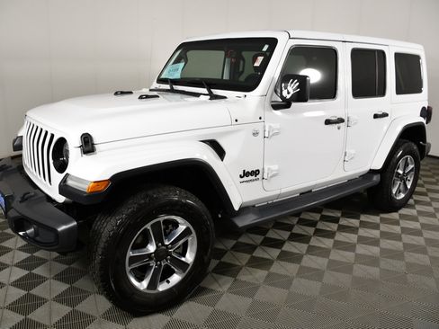 Used 2020 Jeep Wrangler Unlimited Sahara AWD/4WD image 10