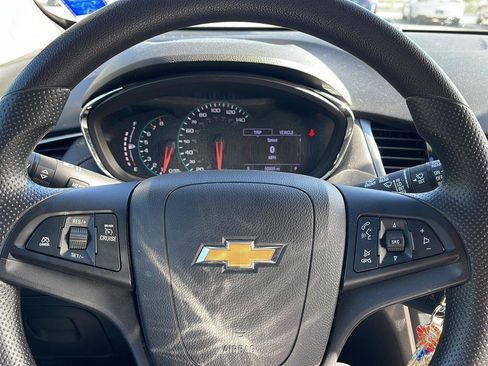 Used 2020 Chevrolet Trax LS w/ Tint and Cruise Package AWD/4WD image 5
