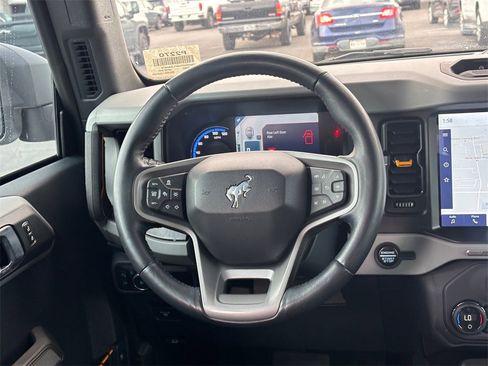 Used 2023 Ford Bronco Badlands image 22