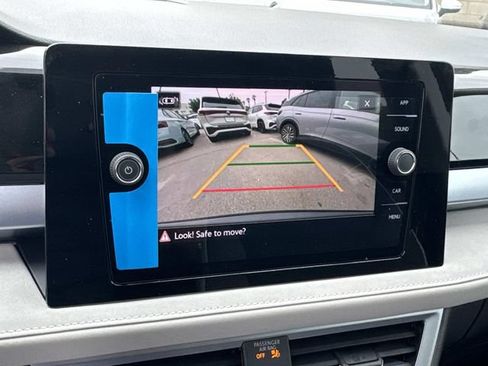 New 2026 Volkswagen Taos SE AWD/4WD image 25