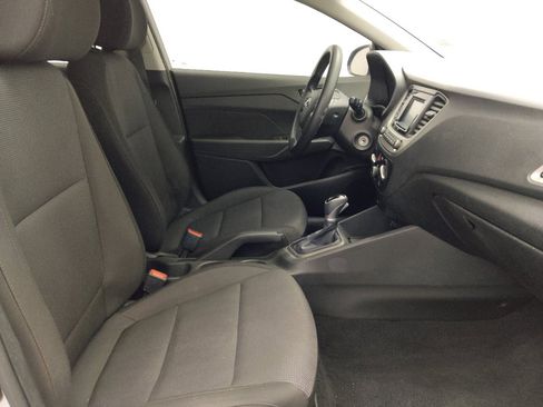 Used 2021 Hyundai Accent SE image 21