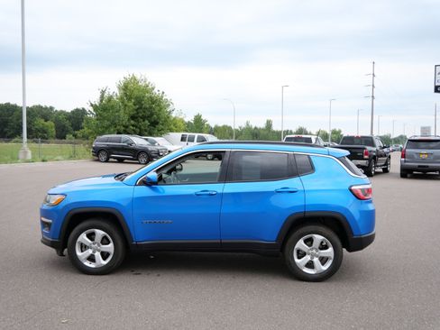 Used 2018 Jeep Compass Latitude w/ Popular Equipment Group AWD/4WD image 16