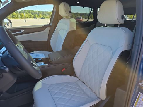 New 2026 Volkswagen Atlas Cross Sport SEL Premium R-Line image 15