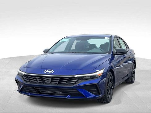 New 2026 Hyundai Elantra Sport FWD image 2