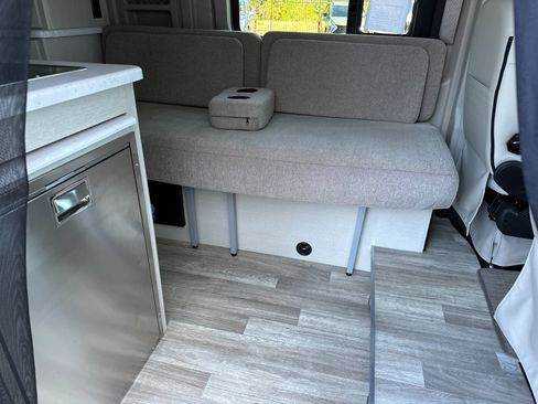 Used 2022 RAM ProMaster 1500 w/ Premium Convenience Group (B) FWD image 11