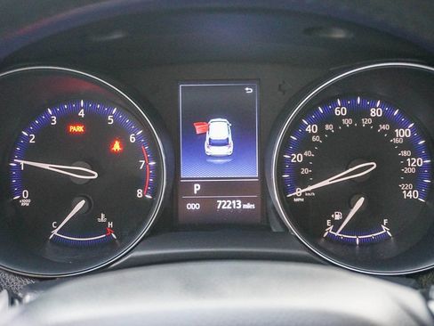 Used 2020 Toyota C-HR XLE image 22