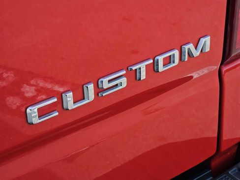 Used 2022 Chevrolet Silverado 1500 Custom image 10