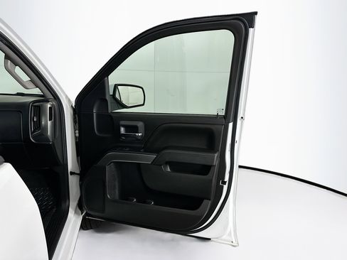 Used 2018 Chevrolet Silverado 1500 LT w/ LT Eassist Package image 29