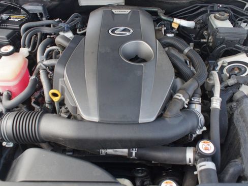 Used 2019 Lexus RC 300 RWD image 18