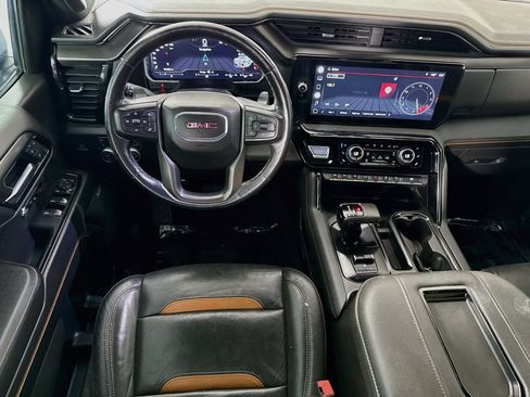 Used 2022 GMC Sierra 1500 AT4 w/ AT4 Premium Package AWD/4WD image 17