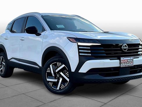 New 2026 Nissan Kicks SV image 2