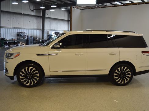 Used 2022 Lincoln Navigator Black Label AWD/4WD image 6