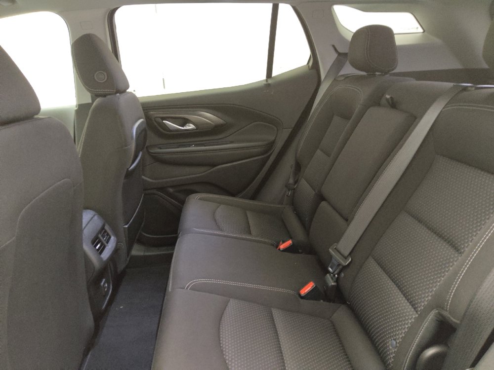 Used 2024 GMC Terrain SLE FWD image 18