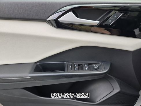 Used 2025 Volkswagen Taos S FWD image 30