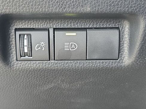 Used 2025 Toyota RAV4 LE image 25