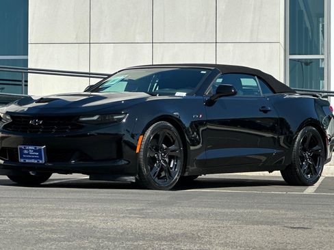 Used 2023 Chevrolet Camaro LT w/ Technology Package image 7