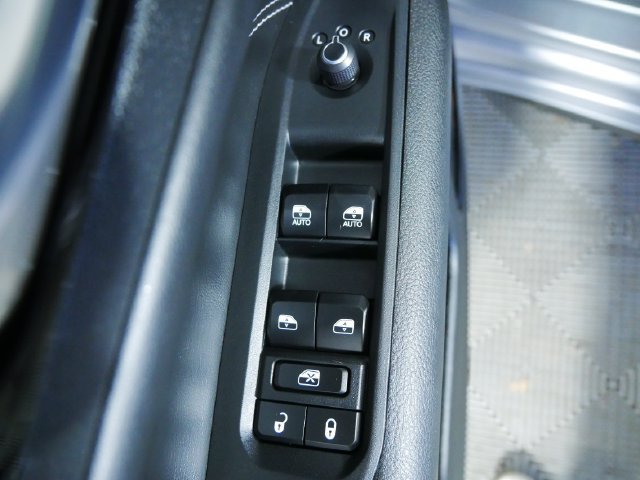 Used 2023 Jeep Compass High Altitude AWD/4WD image 22