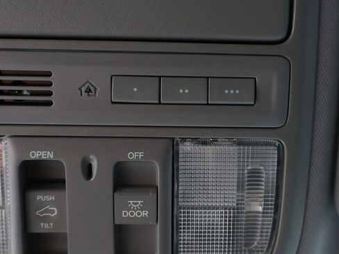 Used 2021 Honda CR-V Touring image 29