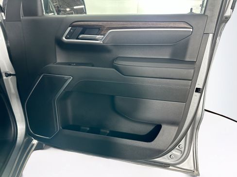 Used 2025 GMC Sierra 1500 Elevation image 30