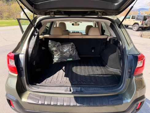 Used 2018 Subaru Outback 2.5i Limited AWD/4WD image 24