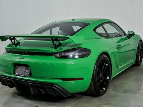 Used 2022 Porsche 718 Cayman GT4 image 12
