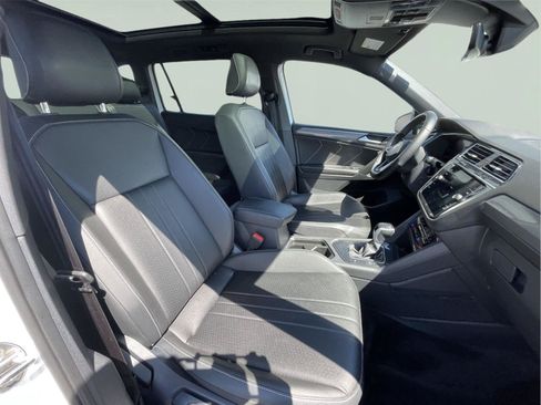 Used 2023 Volkswagen Tiguan SE R-Line FWD image 20