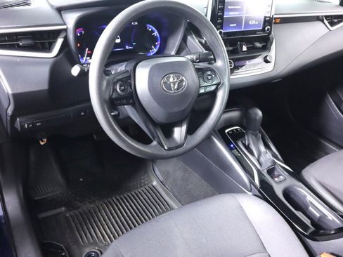 Used 2021 Toyota Corolla LE FWD image 9