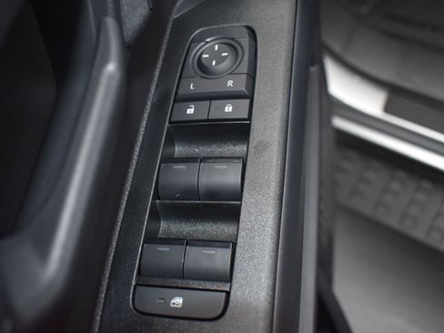 Used 2025 Toyota 4Runner TRD Off-Road Premium AWD/4WD image 16