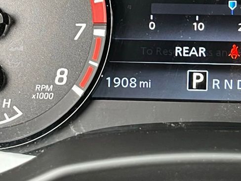 Used 2025 Nissan Frontier PRO-4X image 17