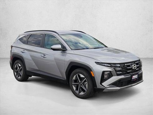 Used 2025 Hyundai Tucson SEL FWD image 3