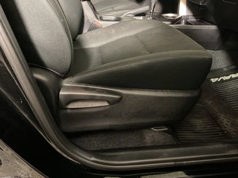 Used 2018 Toyota RAV4 LE w/ All Weather Liner Package AWD/4WD image 36
