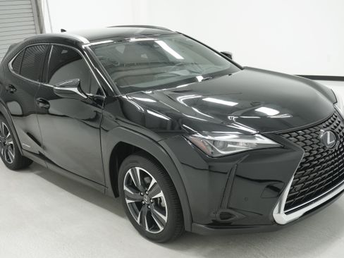 Used 2021 Lexus UX 250h AWD/4WD image 3