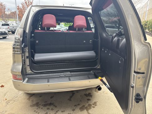 Certified 2023 Lexus GX 460 Premium image 32