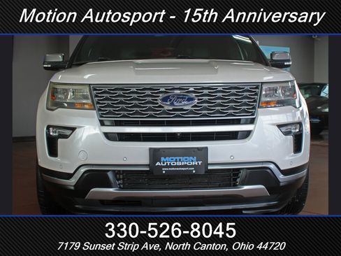 Used 2018 Ford Explorer Platinum image 3