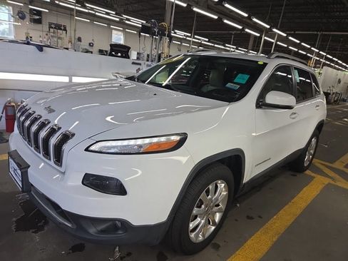 Used 2017 Jeep Cherokee Limited AWD/4WD image 16