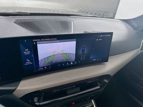 Used 2025 BMW 330i Sedan image 22