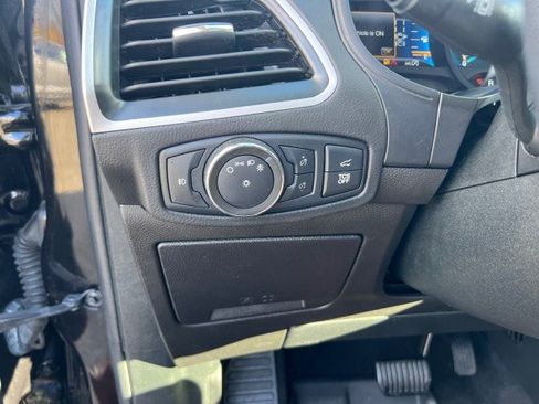 Certified 2022 Ford Edge SEL w/ Convenience Package image 12