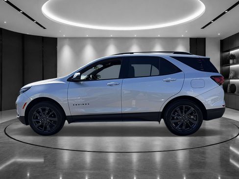 Used 2022 Chevrolet Equinox RS AWD/4WD image 3