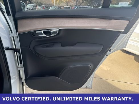 Certified 2025 Volvo XC90 B6 Plus image 15