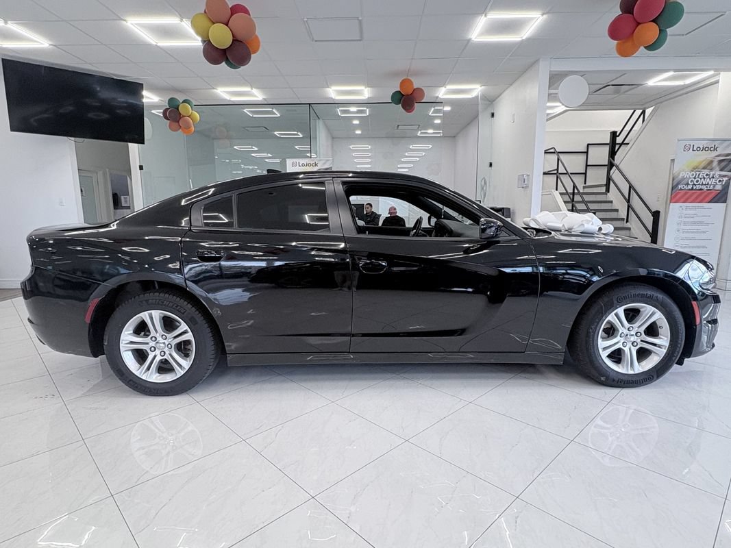 Used 2023 Dodge Charger SXT RWD image 5