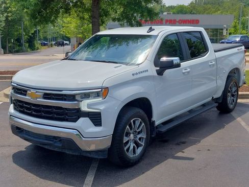 Used 2024 Chevrolet Silverado 1500 LT AWD/4WD image 7