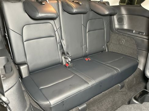 Used 2023 Nissan Pathfinder Platinum image 13