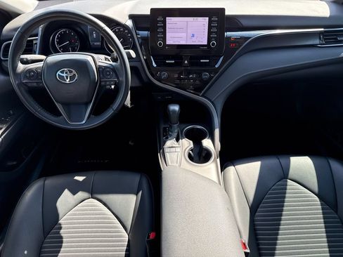 Used 2024 Toyota Camry SE FWD image 11