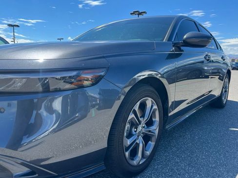Used 2025 Honda Accord EX-L image 8