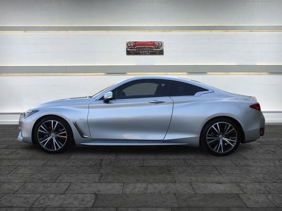 Used 2017 INFINITI Q60 3.0t w/ Premium Plus Package 3.0T RWD image 4