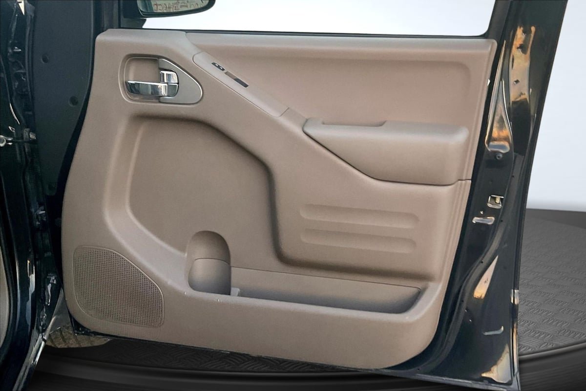 Used 2018 Nissan Frontier SV RWD image 23