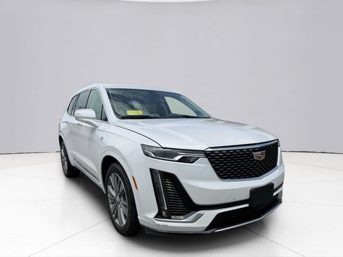 Used 2024 Cadillac XT6 Premium Luxury w/ LPO, Floor Liner Package AWD/4WD image 22