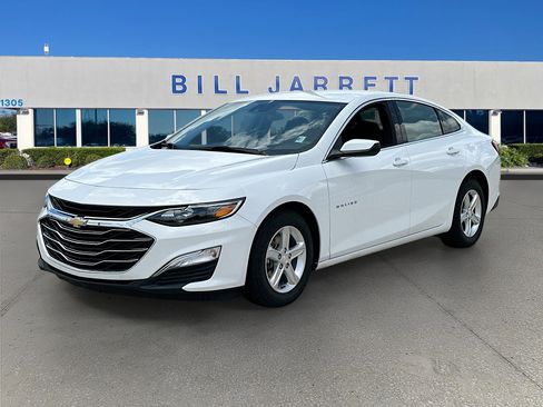 Used 2024 Chevrolet Malibu LS w/ Driver Confidence Package FWD image 3